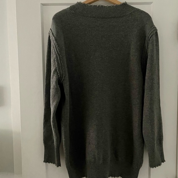 Alexandra Wang Textured Edge V-Neck Long Sweater - Ready for any occasion! - Picture 2 of 3